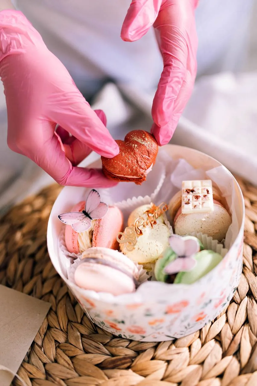 Nastassia Chocolate — набор макаронс на день рождения